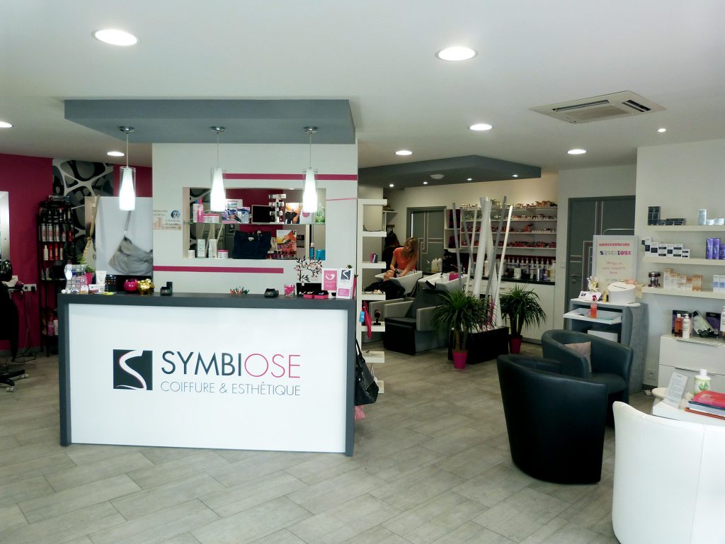 symbiose-estheticienne-salon-coiffure-froidfond symbiose-estheticienne-salon-coiffure-froidfond